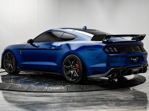 Used 2022 Ford Mustang Shelby GT500 w/ Carbon Fiber Track Pack image 10