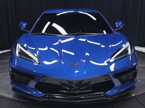 Used 2020 Chevrolet Corvette Stingray Preferred Cpe w/ 2LT Preferred Equipment Group RWD image 43