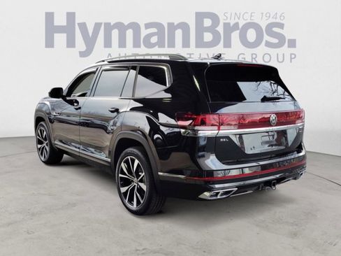 Used 2024 Volkswagen Atlas SEL Premium R-Line image 5