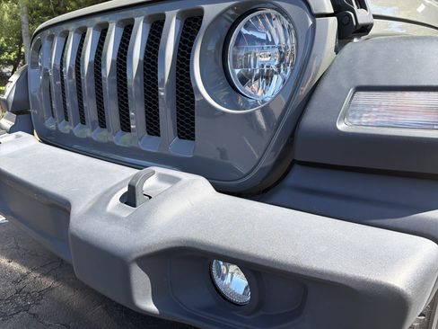 Used 2021 Jeep Wrangler Sport AWD/4WD image 4