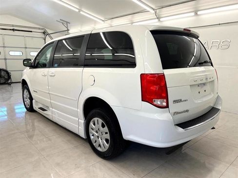 Used 2014 Dodge Grand Caravan SE w/ Quick Order Package 29E SE FWD image 6