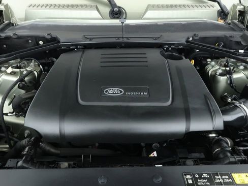 Used 2020 Land Rover Defender 110 S image 26