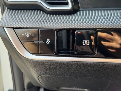 Certified 2024 Kia Sportage LX FWD image 22