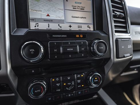 Used 2017 Ford F350 Lariat w/ Camper Package AWD/4WD image 18