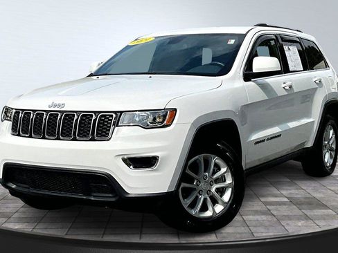 Used 2021 Jeep Grand Cherokee Laredo AWD/4WD image 21