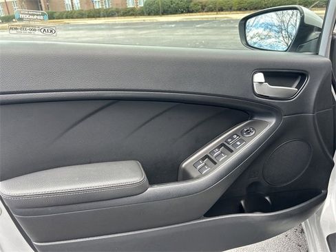 Used 2018 Kia Forte LX w/ LX Popular Package image 16