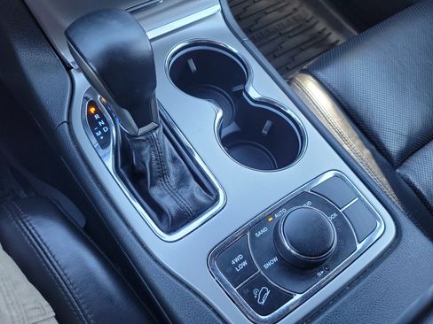 Used 2018 Jeep Grand Cherokee Limited w/ Luxury Group II AWD/4WD image 24