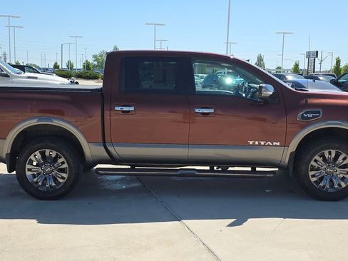 Used 2017 Nissan Titan Platinum Reserve AWD/4WD image 7