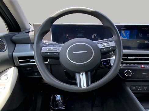 Used 2025 Hyundai Sonata SEL FWD image 6