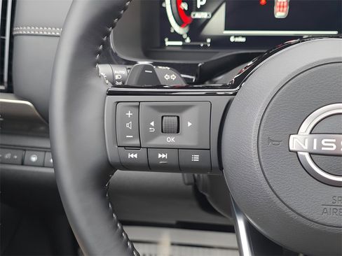 New 2025 Nissan Pathfinder Platinum image 26