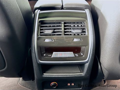 Used 2023 BMW X7 xDrive40i w/ Executive Package image 27