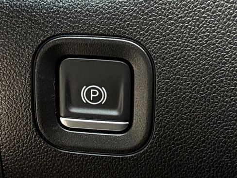 Used 2024 Chevrolet Silverado 1500 Custom AWD/4WD image 29