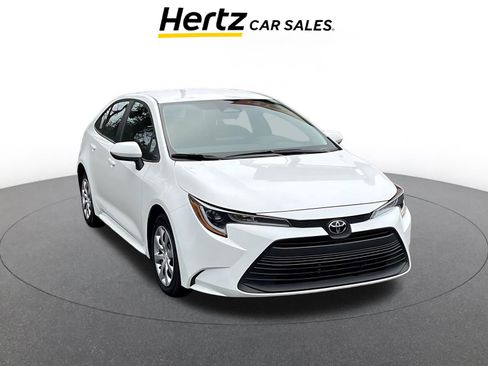 Used 2025 Toyota Corolla LE image 1