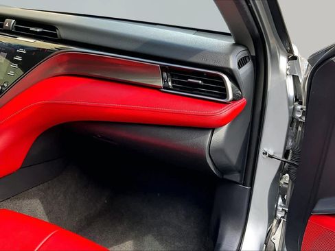 Used 2019 Toyota Camry XSE FWD image 19