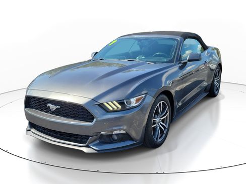 Used 2017 Ford Mustang Premium RWD image 3
