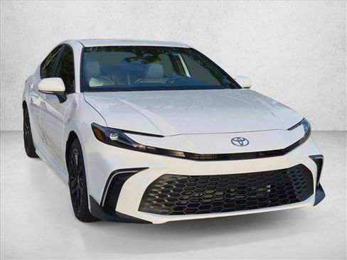 New 2026 Toyota Camry SE FWD image 6