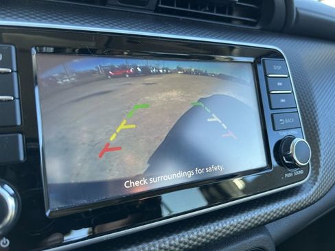 Used 2020 Nissan Kicks S FWD image 15