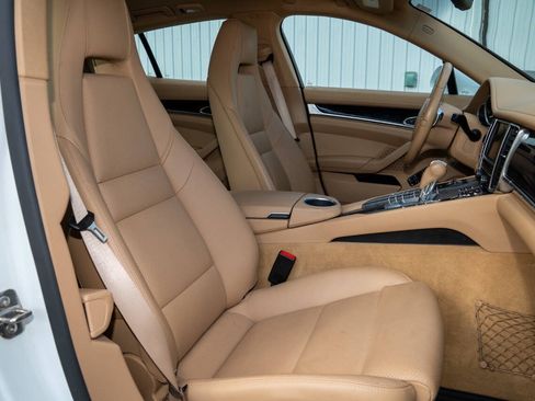 Used 2015 Porsche Panamera S RWD image 53