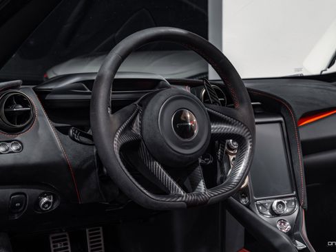 Used 2018 McLaren 720S Performance image 27