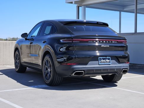 Certified 2026 Porsche Cayenne Coupe image 3