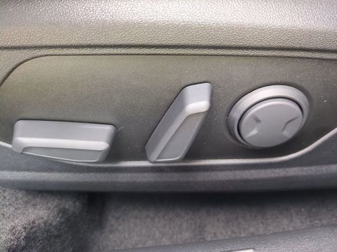 New 2026 Hyundai Elantra Limited FWD image 21