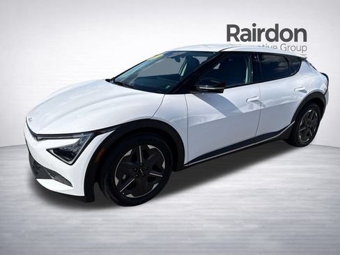 Used 2025 Kia EV6 Light RWD image 8