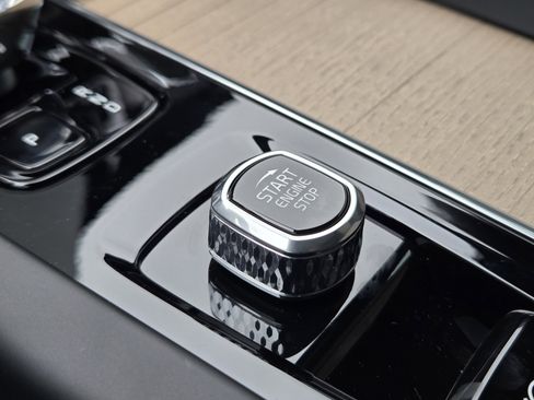 New 2026 Volvo XC60 B5 Plus w/ Protection Package Premier image 23