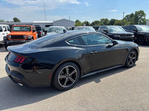 Used 2024 Ford Mustang Coupe image 4
