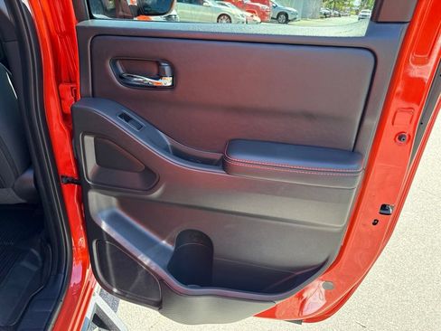 Certified 2025 Nissan Frontier PRO-4X w/ Interior Protection Package AWD/4WD image 32