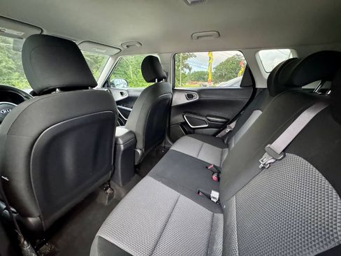 Used 2020 Kia Soul LX FWD image 10