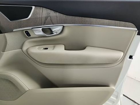 Certified 2023 Volvo XC90 B5 Plus w/ Protection Package Premier AWD/4WD image 38