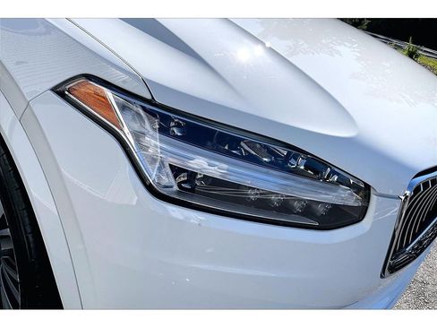Used 2020 Volvo XC90 T5 Momentum image 29