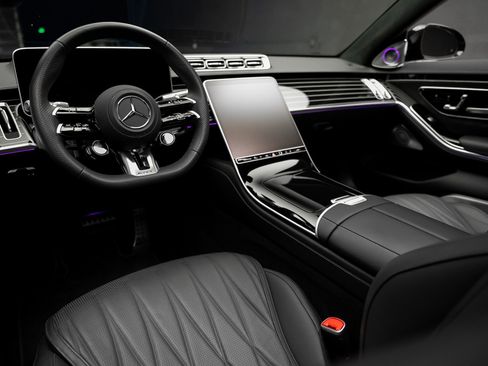 Used 2025 Mercedes-Benz S 63 AMG S image 2