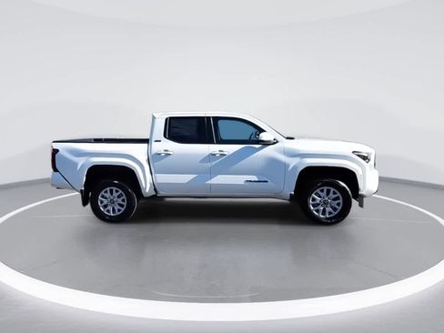 New 2026 Toyota Tacoma SR5 image 9