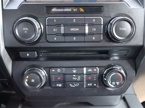 Used 2018 Ford F150 XLT w/ Equipment Group 302A Luxury image 9