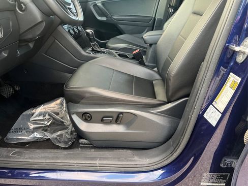 Used 2021 Volkswagen Tiguan SE image 20