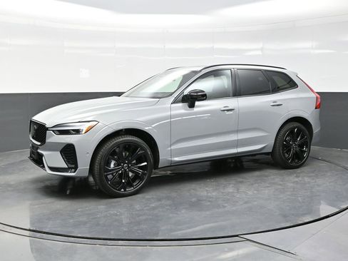 New 2026 Volvo XC60 B5 Ultra w/ Climate Package image 3
