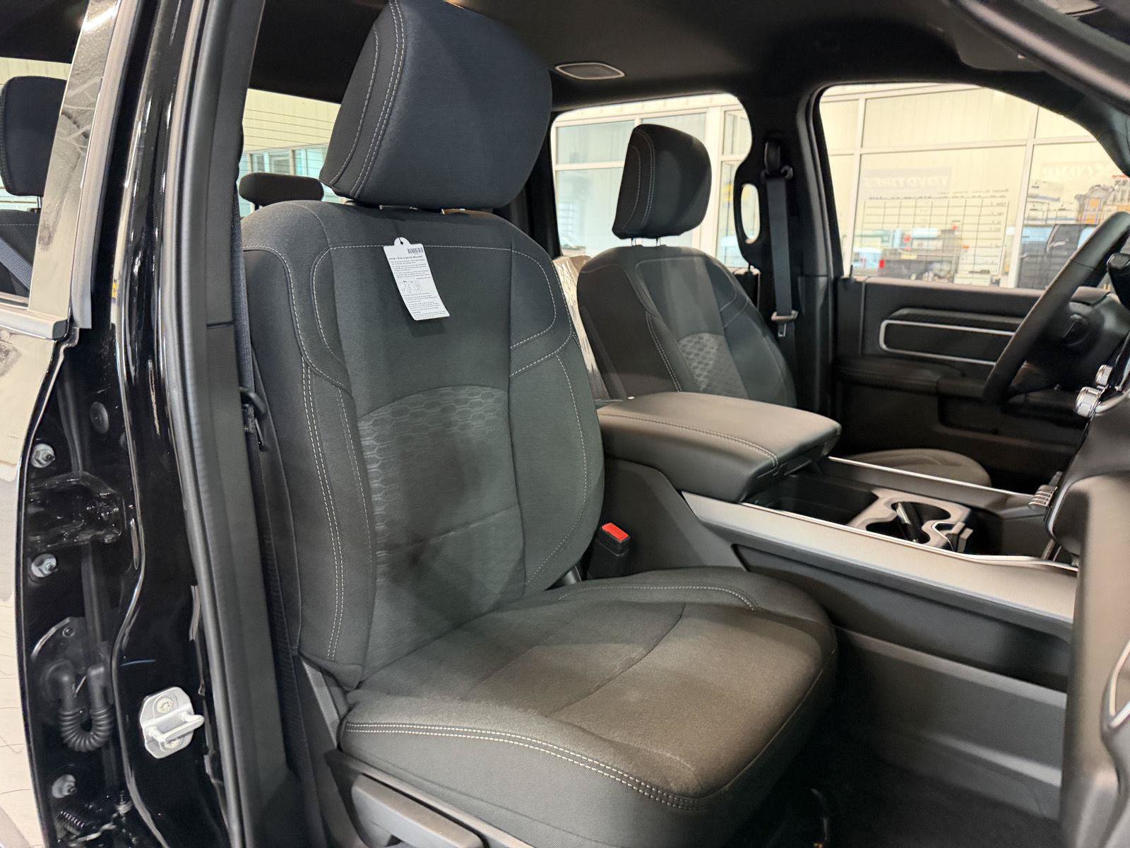 New 2027 RAM 3500 Big Horn AWD/4WD image 21
