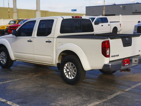Used 2016 Nissan Frontier SV RWD image 16