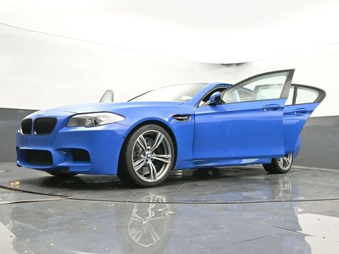 Used 2013 BMW M5 Base image 63