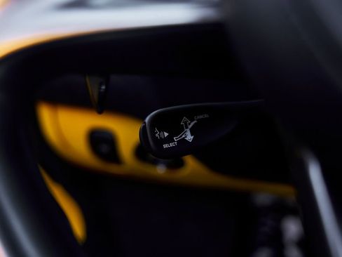 Used 2026 McLaren 750S Spider RWD image 56