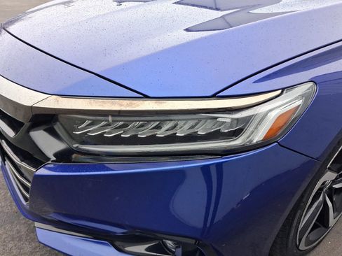 Used 2021 Honda Accord Sport image 10