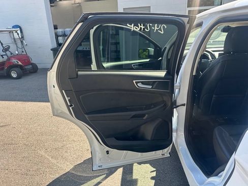 Used 2024 Ford Edge SEL AWD/4WD image 10