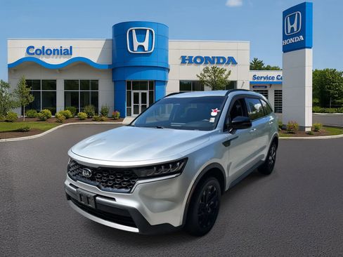 Used 2021 Kia Sorento S image 2