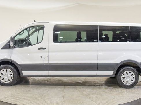 Used 2023 Ford Transit 350 XLT image 8