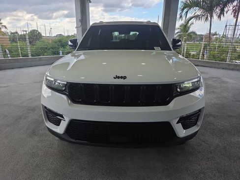 New 2025 Jeep Grand Cherokee Limited w/ Black Appearance Package image 3