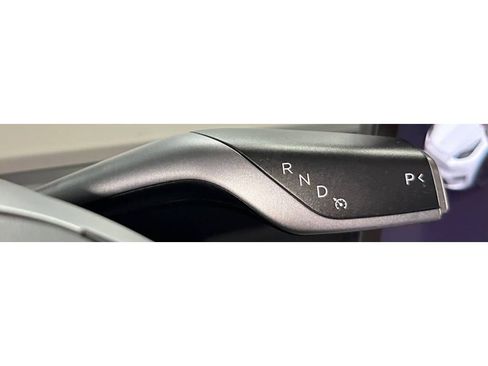 Used 2022 Tesla Model Y Performance AWD/4WD image 23