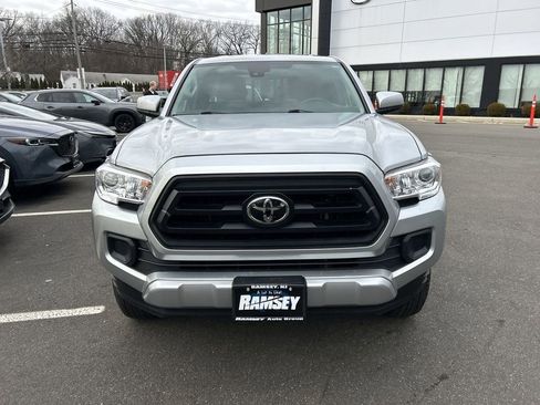 Used 2022 Toyota Tacoma SR w/ SR Convenience Package image 3