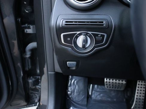 Certified 2022 Mercedes-Benz GLC 300 4MATIC image 36