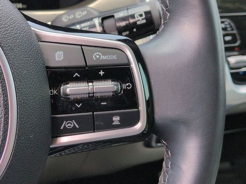 Used 2023 Kia Sorento SX FWD image 19